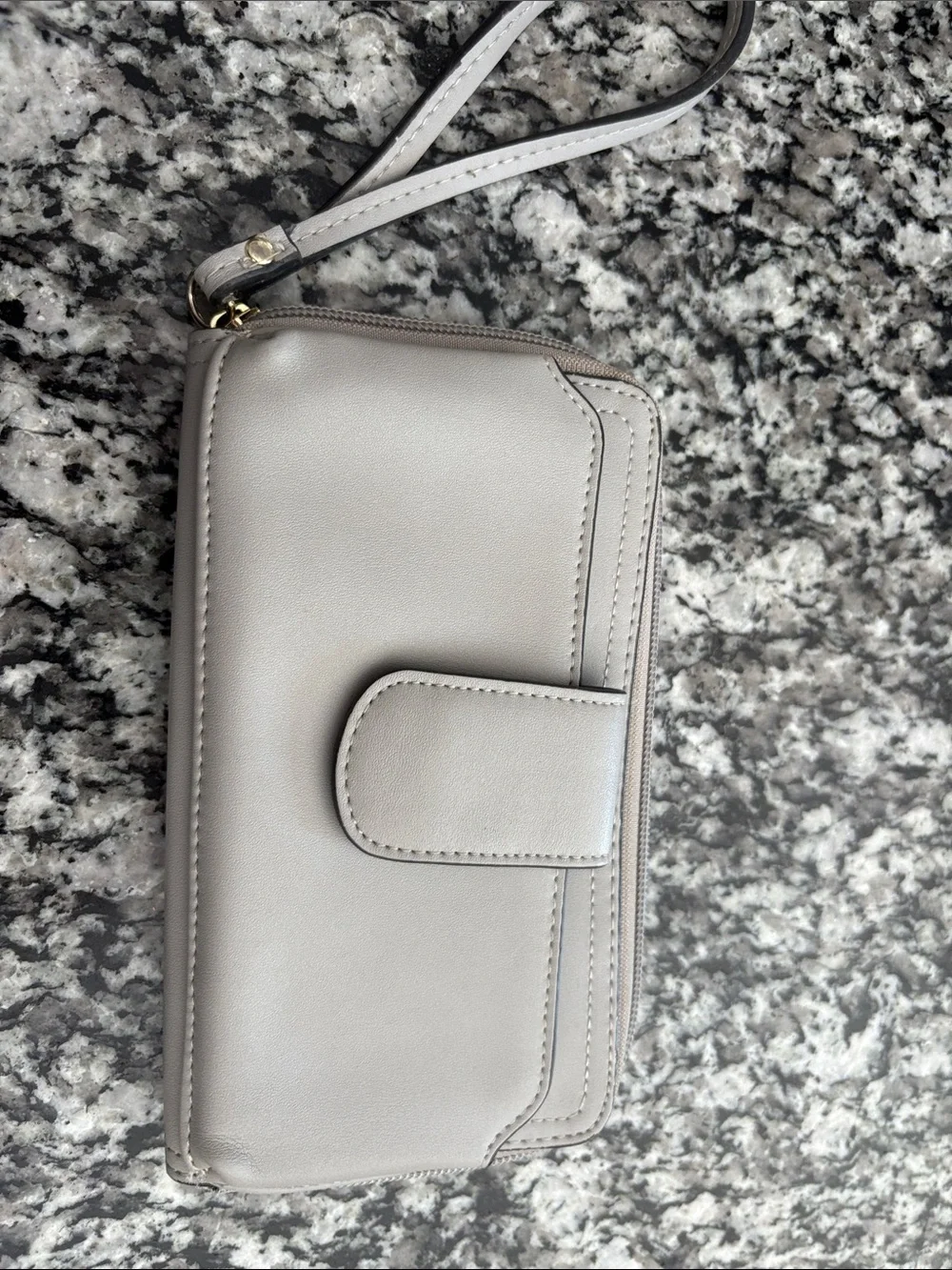 Franco sarto women’s gray wristlet